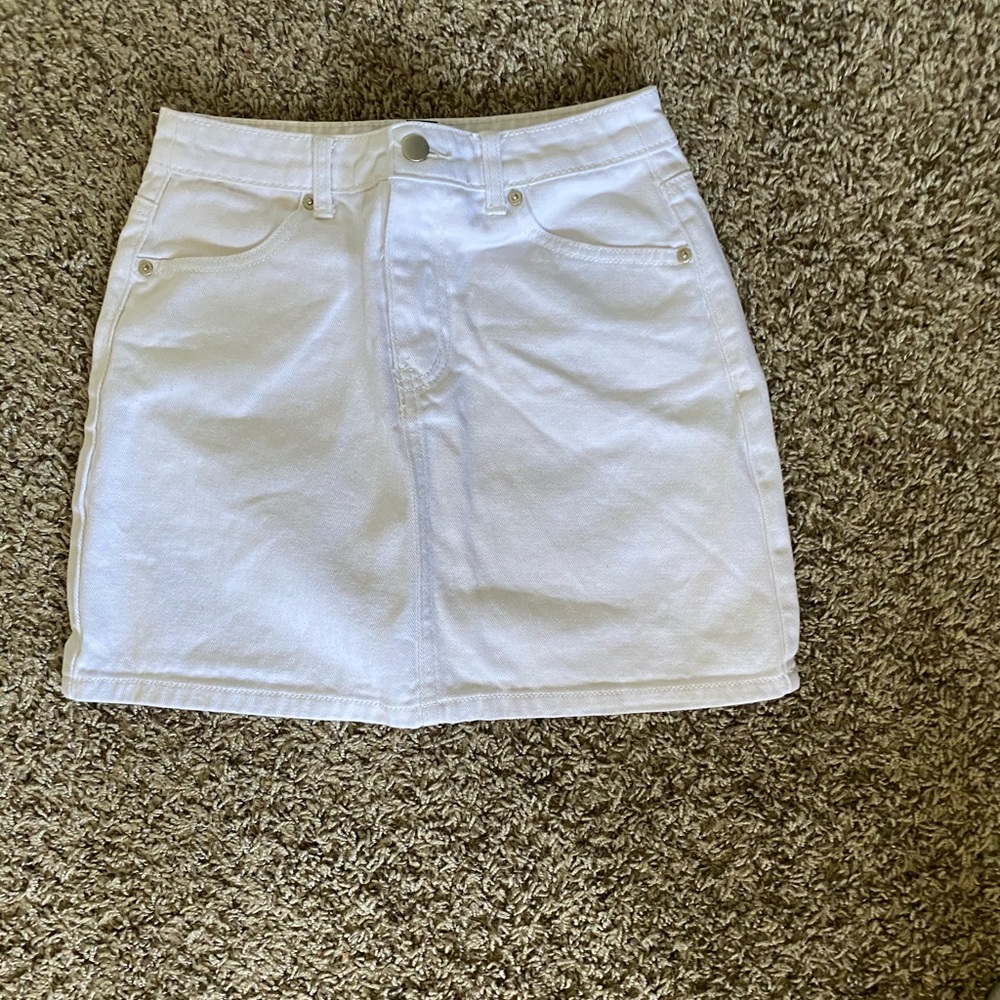mini skirt
